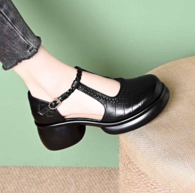 Women Black Croc‑Embossed Mary - đánh giá và giá Mary Jane Shoes